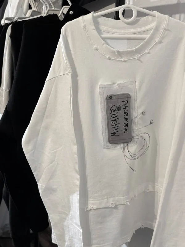 Лонгслив MIRARWEAR с корпусом iPhone